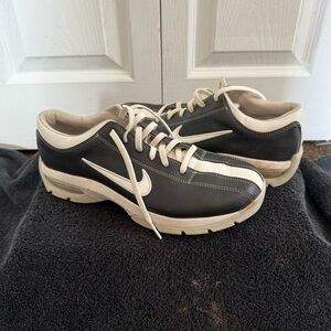 Nike Air Max Giddy Up Golf Shoes – Black/White Leather – Women’s 7.5